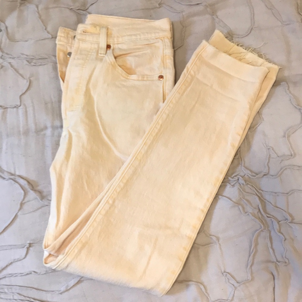 Yellow Levi’s jeans